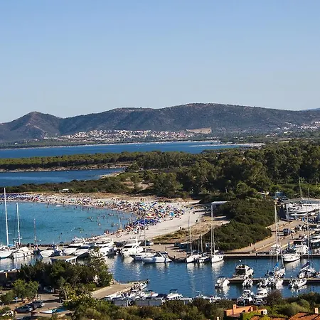 Porto Ottiolu Resort 3* بورتو أوتيولو