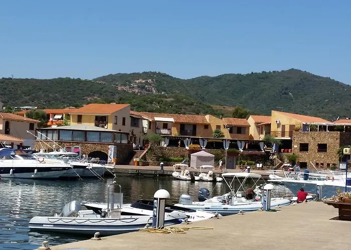 アパートホテル Porto Ottiolu Resort 3*