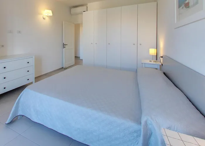 アパートホテル Porto Ottiolu Resort 3*