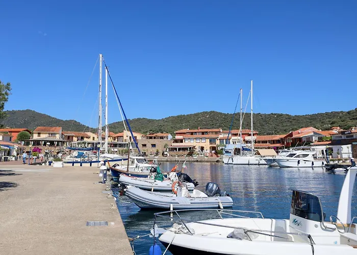 アパートホテル Porto Ottiolu Resort ポルト・オッティオル