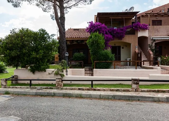 Porto Ottiolu Resort アパートホテル 3*